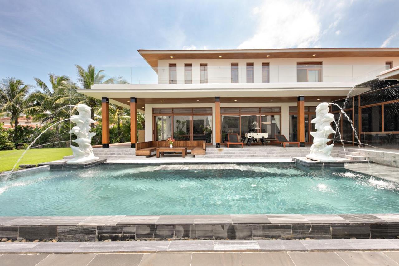 Deluxe Beach Villas By Danatrip Da Nang Luaran gambar