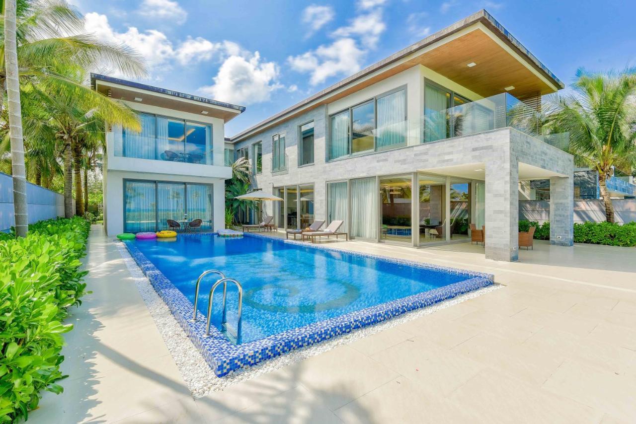 Deluxe Beach Villas By Danatrip Da Nang Luaran gambar