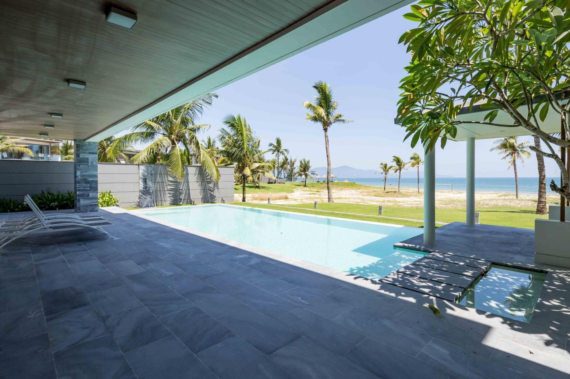 Deluxe Beach Villas By Danatrip Da Nang Luaran gambar