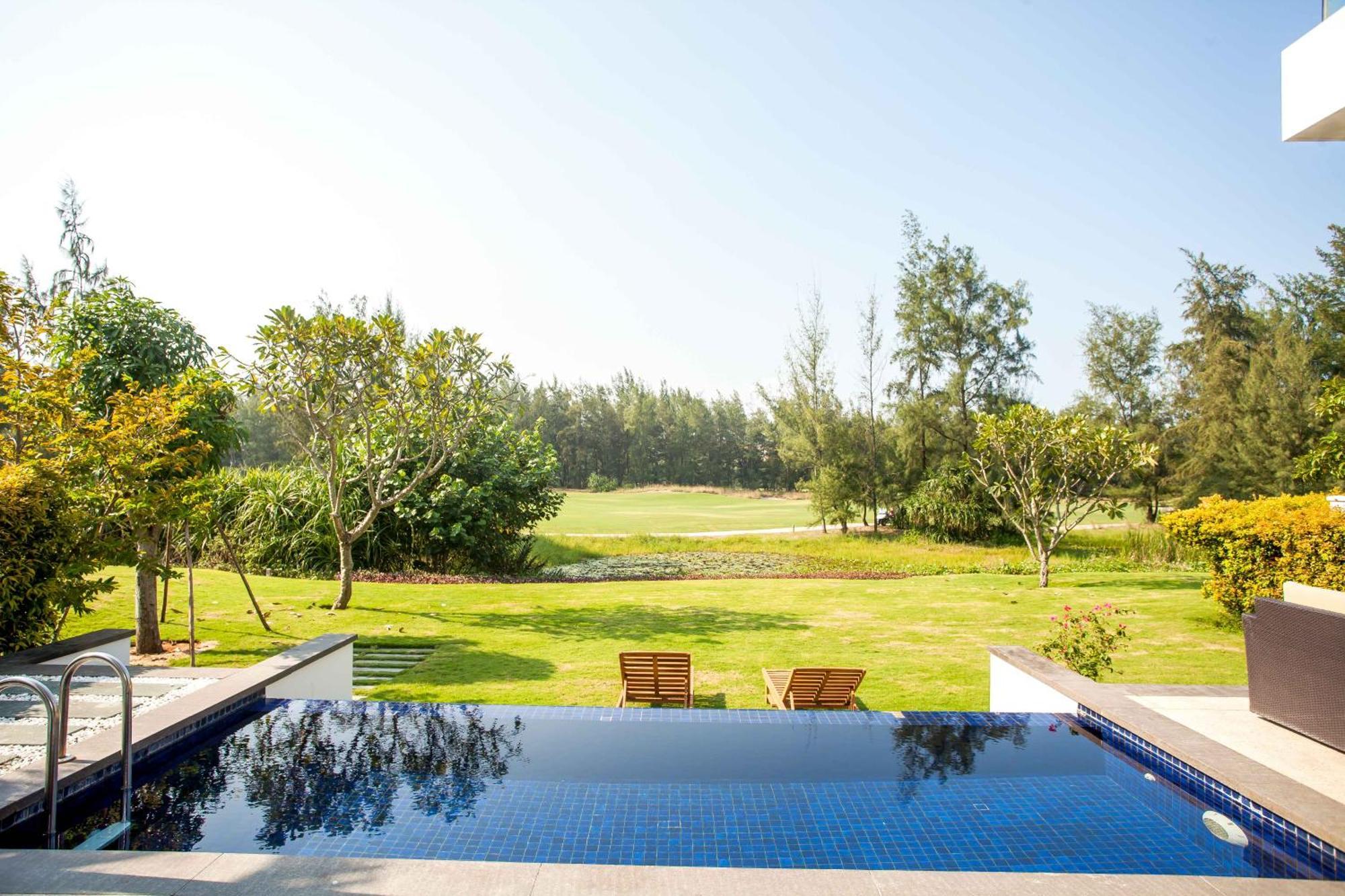 Deluxe Beach Villas By Danatrip Da Nang Bilik gambar