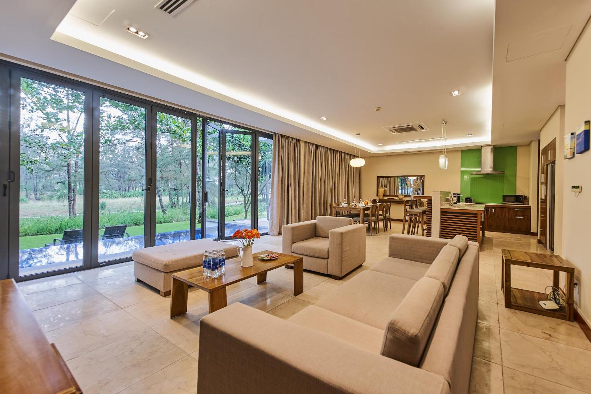 Deluxe Beach Villas By Danatrip Da Nang Bilik gambar