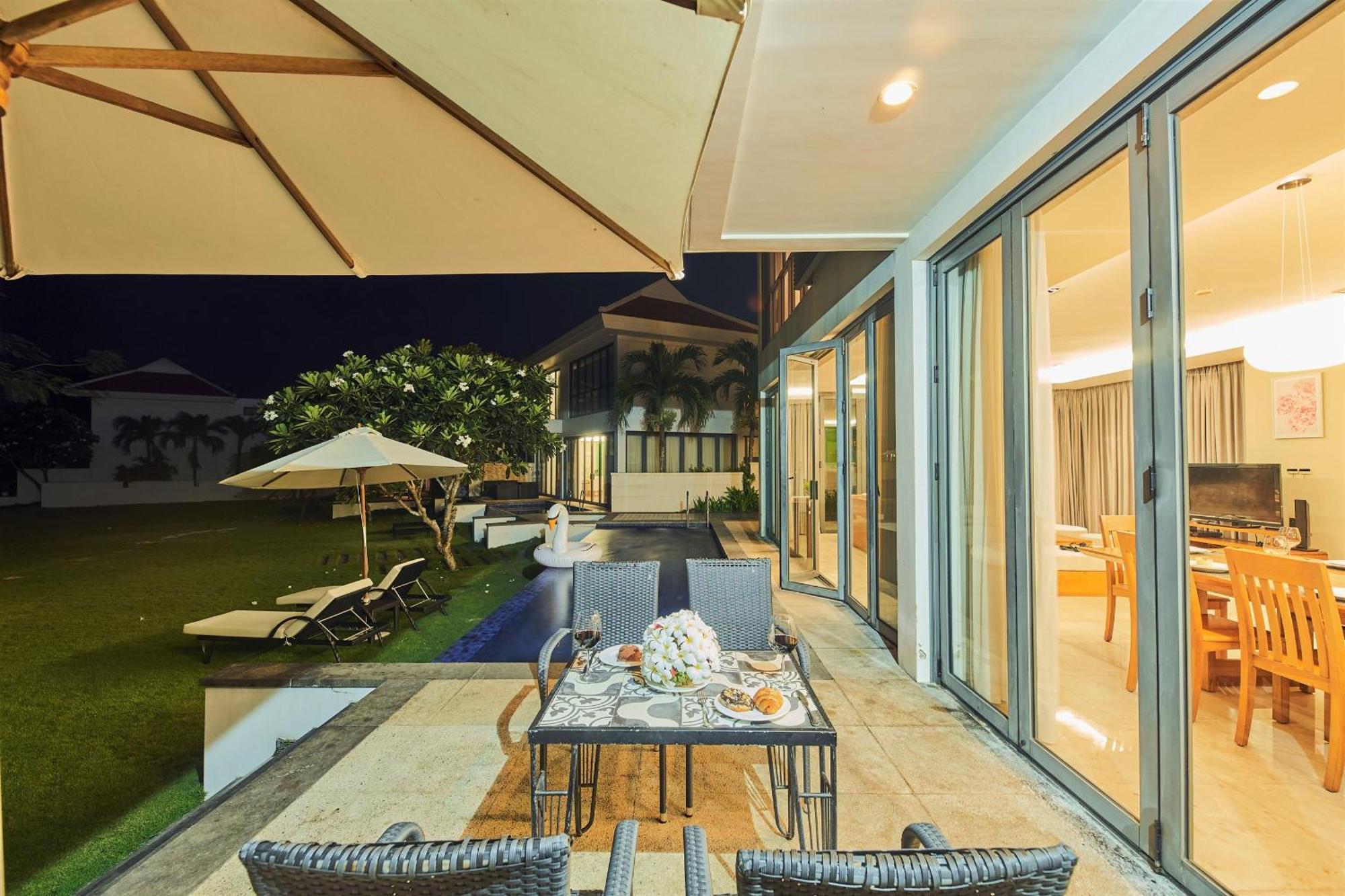 Deluxe Beach Villas By Danatrip Da Nang Bilik gambar