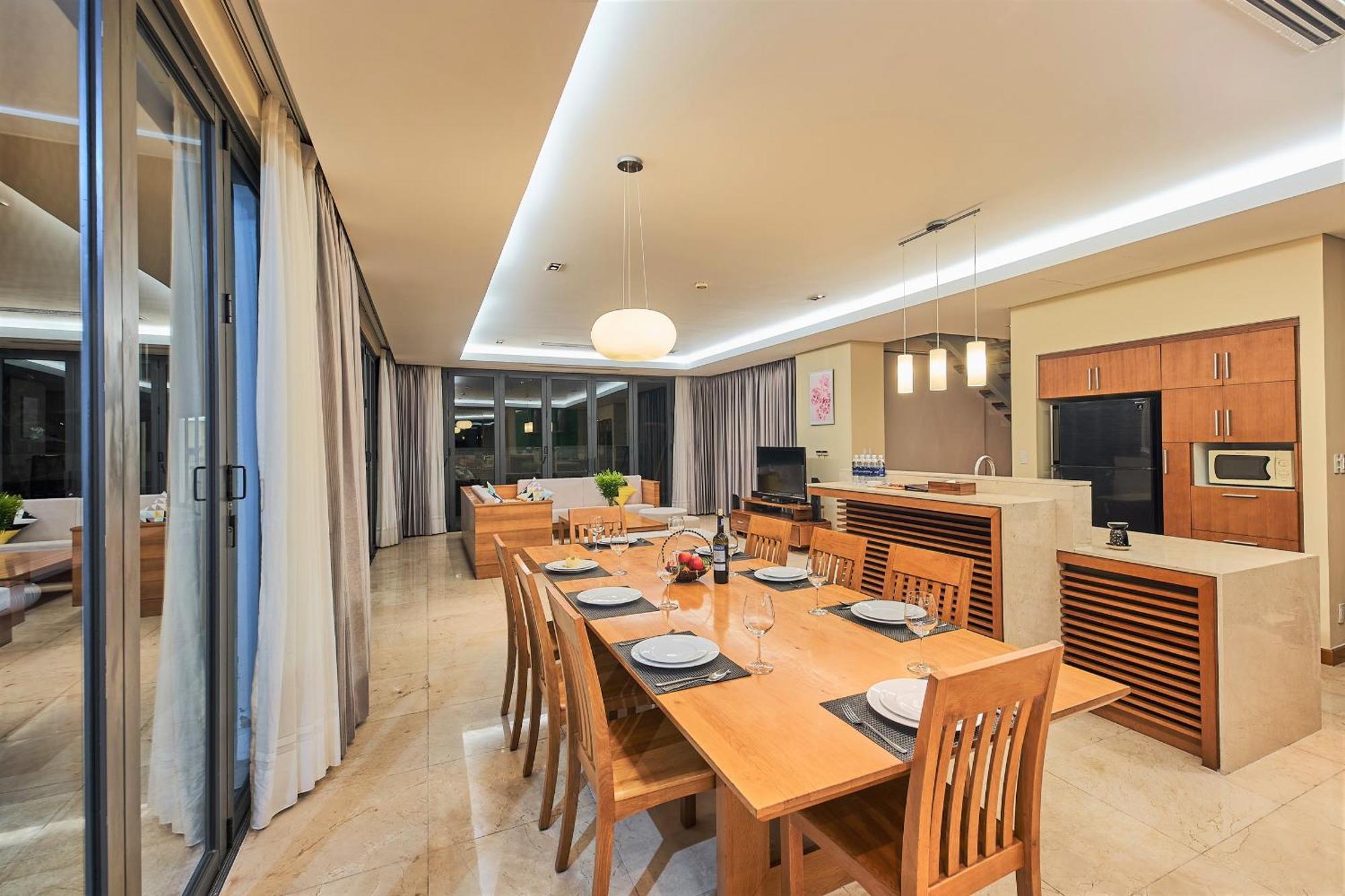 Deluxe Beach Villas By Danatrip Da Nang Bilik gambar