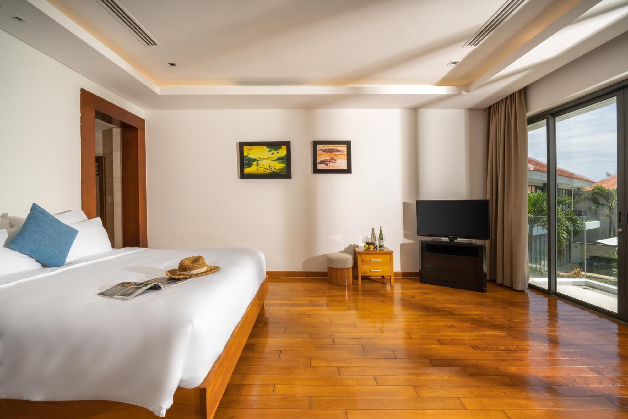 Deluxe Beach Villas By Danatrip Da Nang Bilik gambar